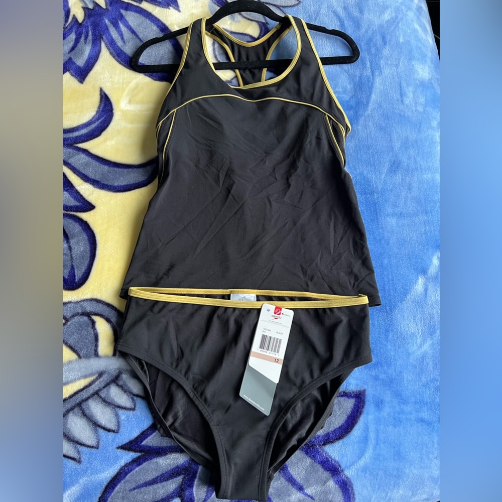 Speedo Black & Gold 2-Piece Molded Form Core Compression Swimsuit Size 12.  NWT!